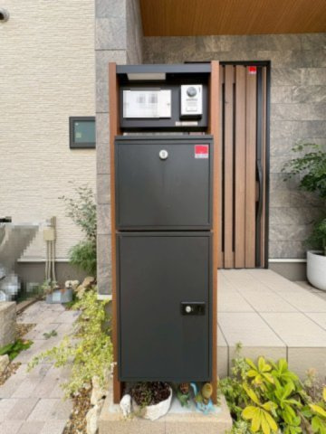 【商談中】長岡京市東神足２丁目のその他|宅配ボックスつき、不在時に重宝します！！