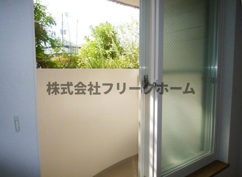 武蔵野市関前５丁目の賃貸マンションのバルコニー
