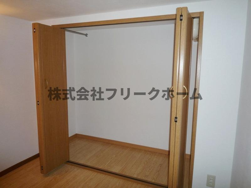 武蔵野市関前５丁目の賃貸マンションの収納