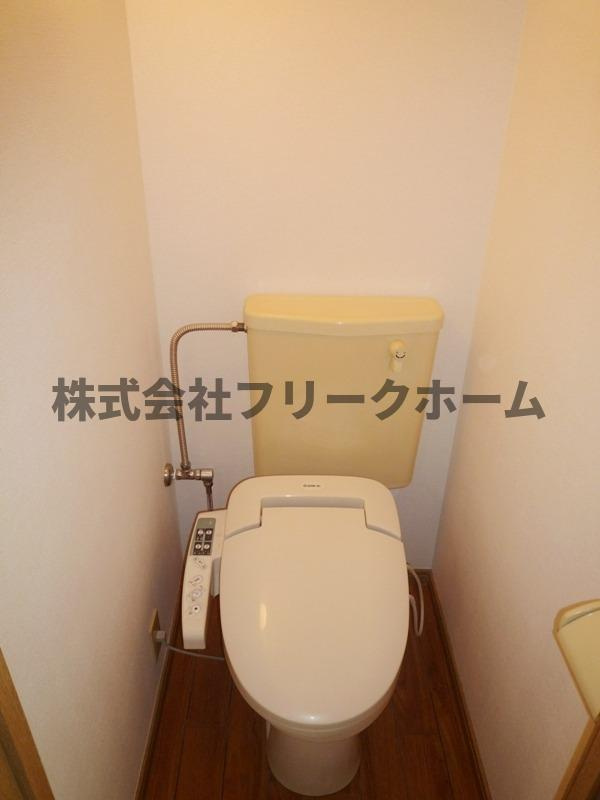 武蔵野市関前５丁目の賃貸マンションのトイレ