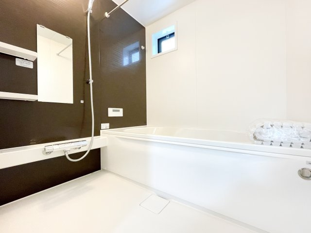 【浴室】 | ふじみ野市上福岡3丁目　新築一戸建住宅　全2棟　(ふじみ野店) | 1坪以上のゆとりある浴室が、日々の疲れを癒します。