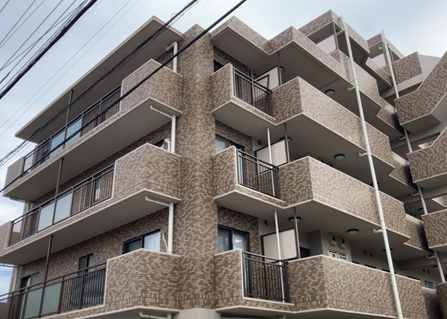 【構造・工法・仕様】 | ダイアパレス相模原中央 | 建物構造は耐久性や耐震性・遮音性に優れた鉄筋コンクリート（RC）造を採用。1995年9月築で、2023年8月には大規模修繕工事を実施済み。構造面・管理面ともに長く安心して暮らせる物件です。