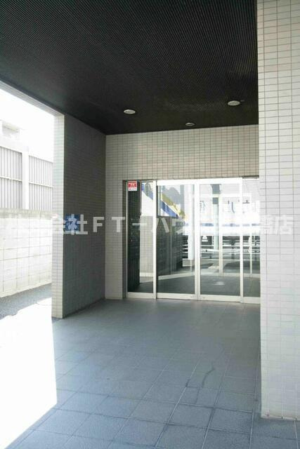 ＩＳＩＩビルのエントランス