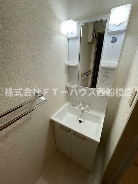 ＩＳＩＩビルの独立洗面台