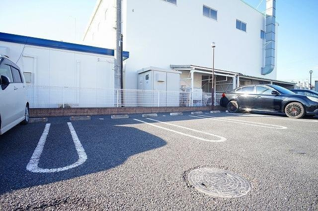 アヴェニールＡの駐車場|駐車場完備です