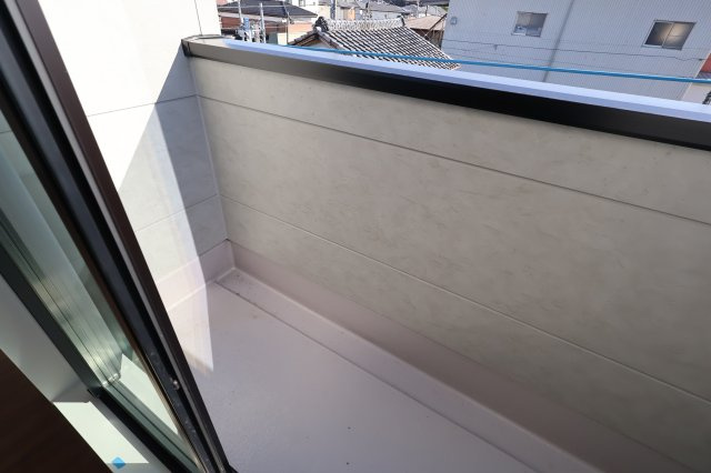 《仲介手数料無料》南区四谷３丁目6新築一戸建てCRAFT PiTのバルコニー