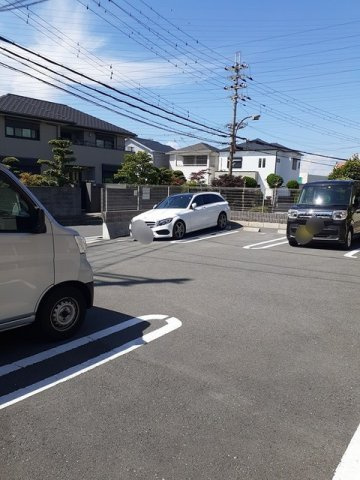 グラン　テラスの駐車場
