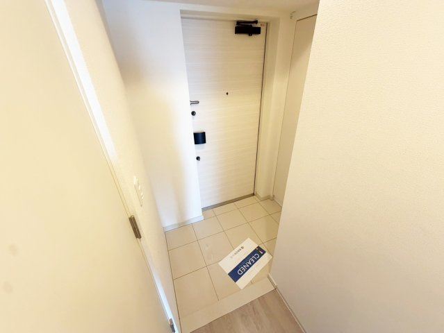 コンフォリア江坂の玄関