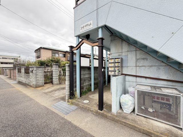 コーポリヴウェルのエントランス