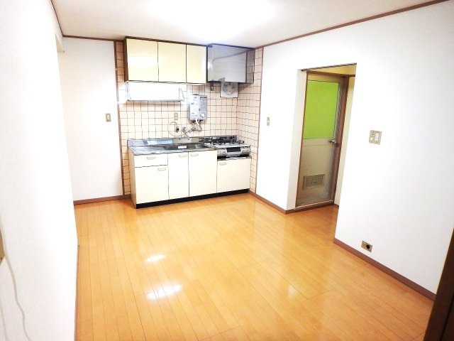HAKUSAN HEIGHTSの居間・リビング
