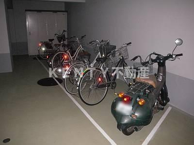 【その他共用部分】 | ファミーユグラン河野 | 駐輪・バイク置き場