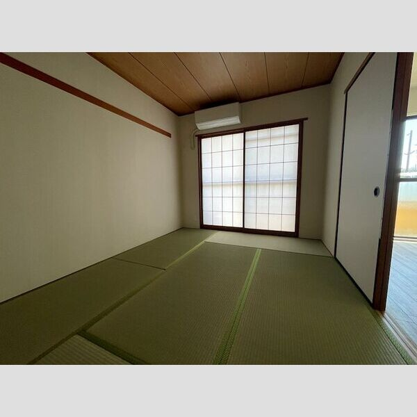 松栄マンションの和室