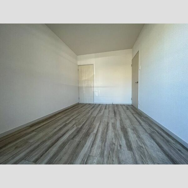 松栄マンションの居間・リビング