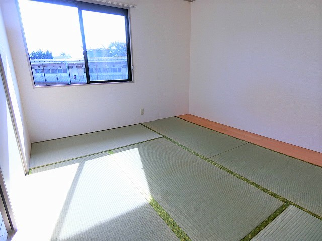 グランシャリオの寝室|写真は同建物の別部屋を参考に掲載しております。