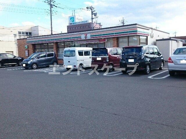 シンフォニアの周辺|セブンイレブン飯塚町店まで300m
高崎、前橋のお部屋探しはエンドスケープまで！お客様の理想お聞かせ下さい♪