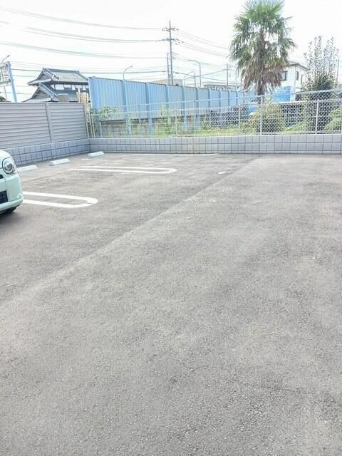 カーサ・フォーリストの駐車場