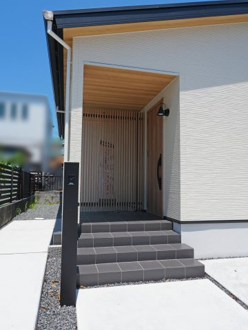 【玄関】 | 津市久居緑が丘町　新築分譲住宅