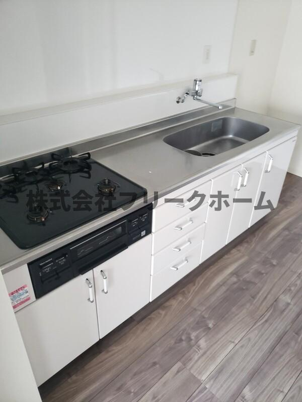 小金井市緑町４丁目の賃貸マンションのキッチン