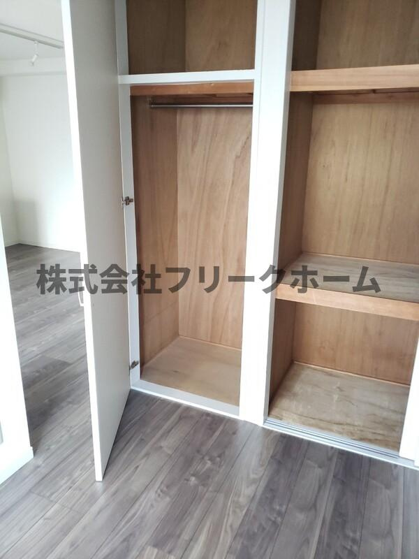 小金井市緑町４丁目の賃貸マンションの収納