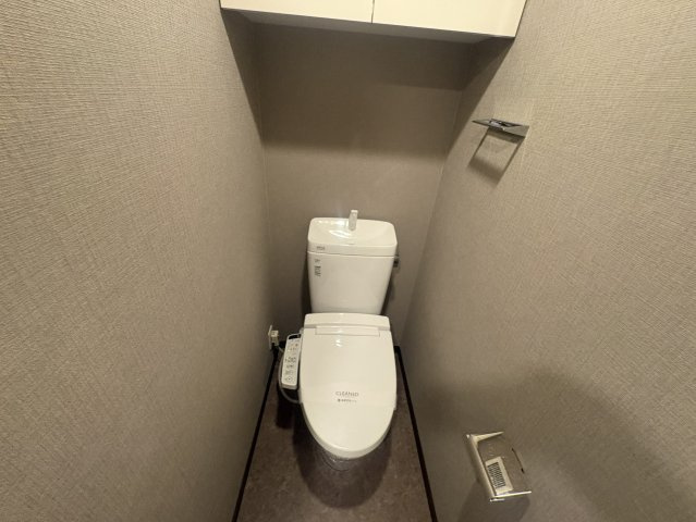 コンフォリア江坂広芝町のトイレ