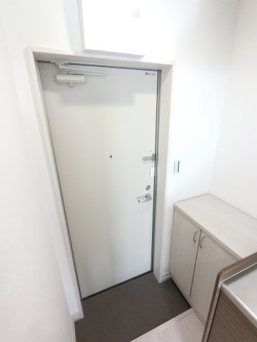MELDIA南行徳の玄関