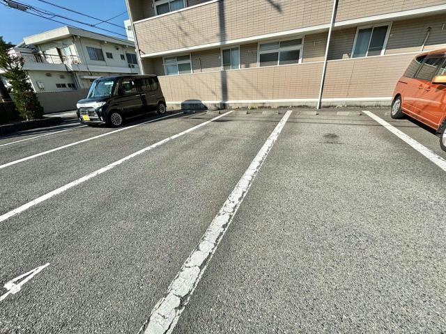 サウスヴィレッジの駐車場
