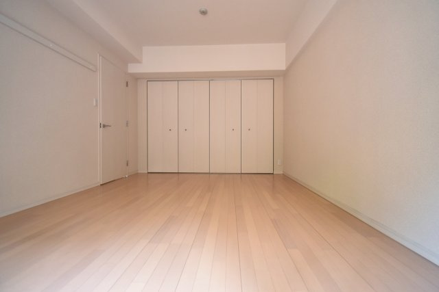 シャルム甲子園口の洋室