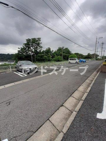 コスモス　Ⅱの駐車場|高崎、前橋のお部屋探しはエンドスケープまで！お客様の理想お聞かせ下さい♪