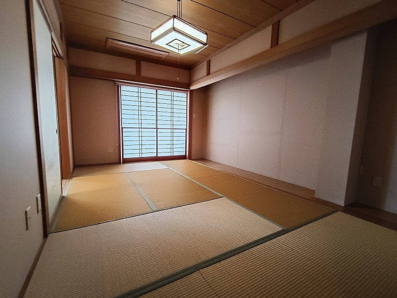 高崎市末広町中古住宅 ガレージ・エレベーター付き！の和室|現地撮影