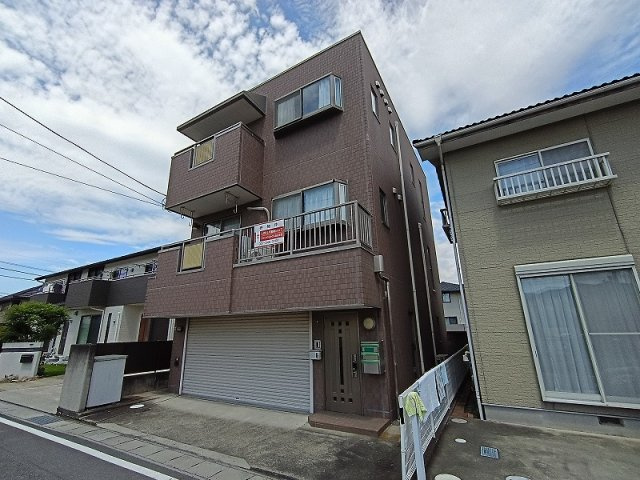 高崎市末広町中古住宅 ガレージ・エレベーター付き！の外観|現地撮影