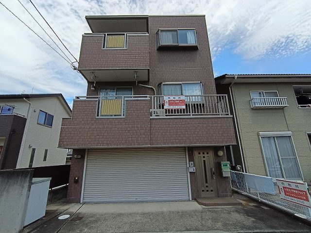 高崎市末広町中古住宅 ガレージ・エレベーター付き！の外観|現地撮影