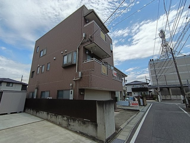 高崎市末広町中古住宅 ガレージ・エレベーター付き！の外観|現地撮影