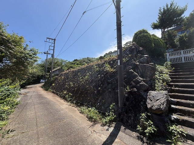 熱海市　網代の前面道路含む現地写真