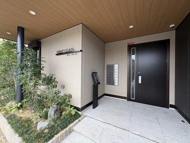 【エントランス】 | ヴァン・クレール | 建物の内部です