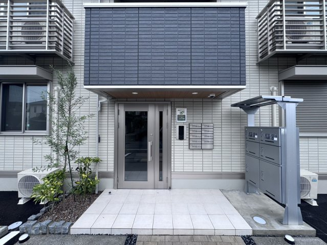 D-Gran矢中町のエントランス|当社、チルホームのHPもご覧ください(^^)/物件情報多数♪