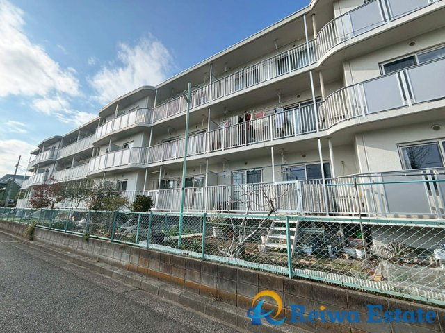 茅ヶ崎海岸松が丘ハイツH棟の外観