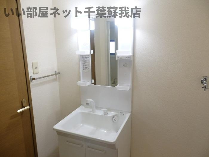 セジュール五井　Ｃの洗面所|スペースが確保できる洗面所です