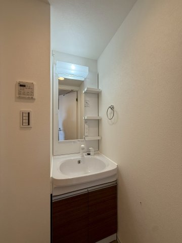 SHOKEN Residence 名古屋〈太閤通〉　名古屋市賃貸　仲介手数料無料の洗面所