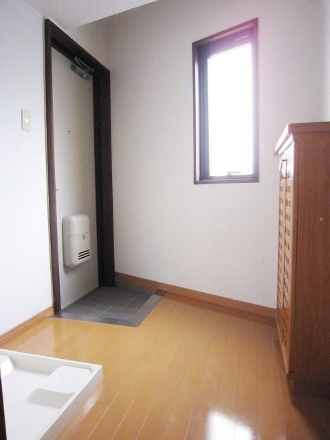 馬借タカヤコーポレーションビルの玄関