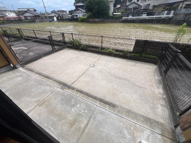 Ｖｅｒｓ　Ｌ’ａｖｅｎｉｒのその他|庭