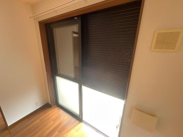 Ｖｅｒｓ　Ｌ’ａｖｅｎｉｒの内装|防犯シャッター