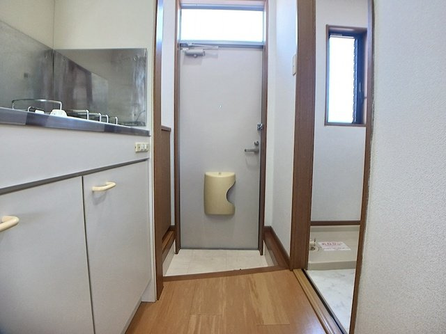 メゾン上の原の玄関