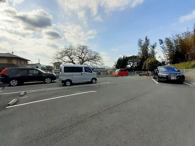 グレイスの駐車場
