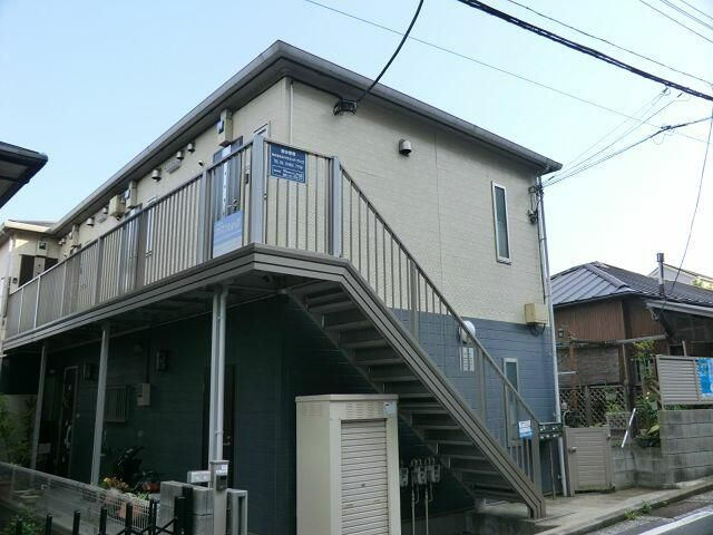 横浜市鶴見区岸谷４丁目のアパートの外観
