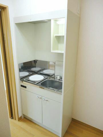 横浜市鶴見区岸谷４丁目のアパートのキッチン
