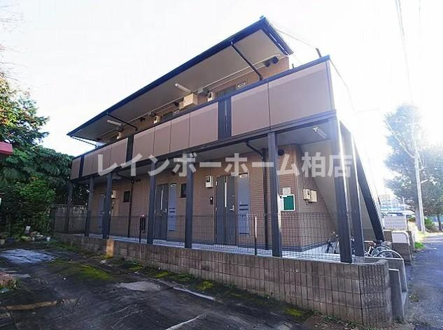特典：仲介手数料が無料です!!のエントランス