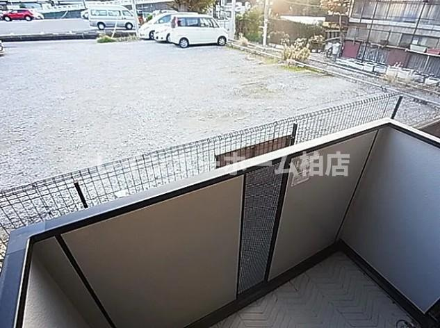 特典：仲介手数料が無料です!!のバルコニー|外からの目が気にならないバルコニーで洗濯物が干せます