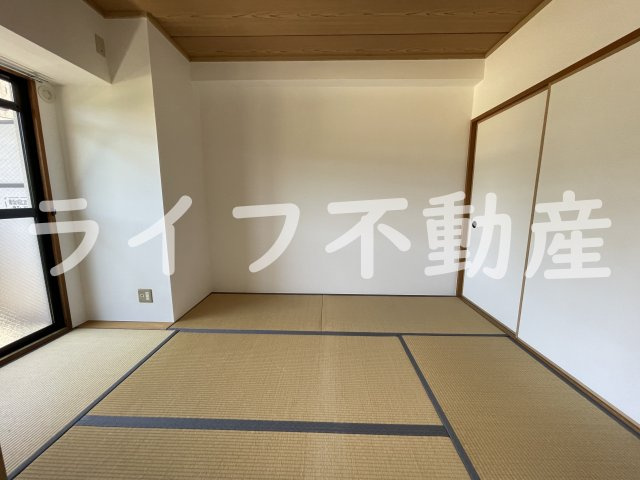 サン・ローレルの寝室|使い勝手のいい寝室です