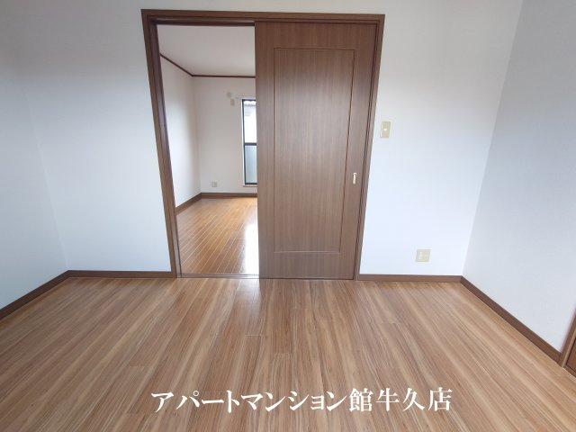 ランポ牛久の洋室