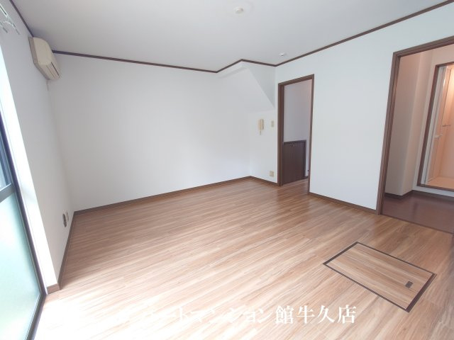 ランポ牛久の居間・リビング